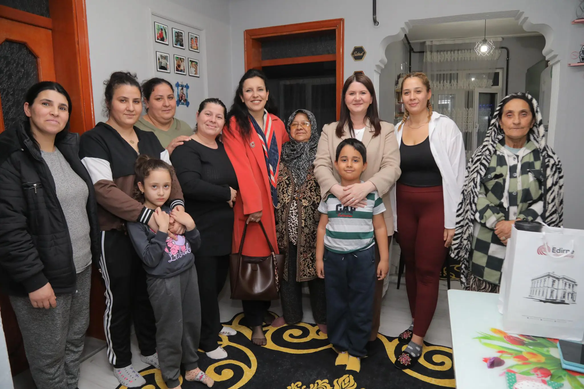 BAŞKAN GENCAN İFTAR SOFRALARINDA GÖNÜLLERE KONUK OLMAYA DEVAM EDİYOR galeri görseli